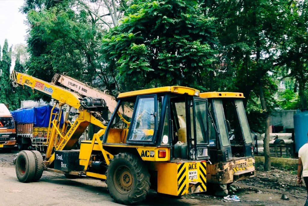 Heavy equipment transportation service Pune PCMC